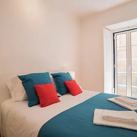 Bica Masala For 5 Persons In Heart Of Guest house Lisbon